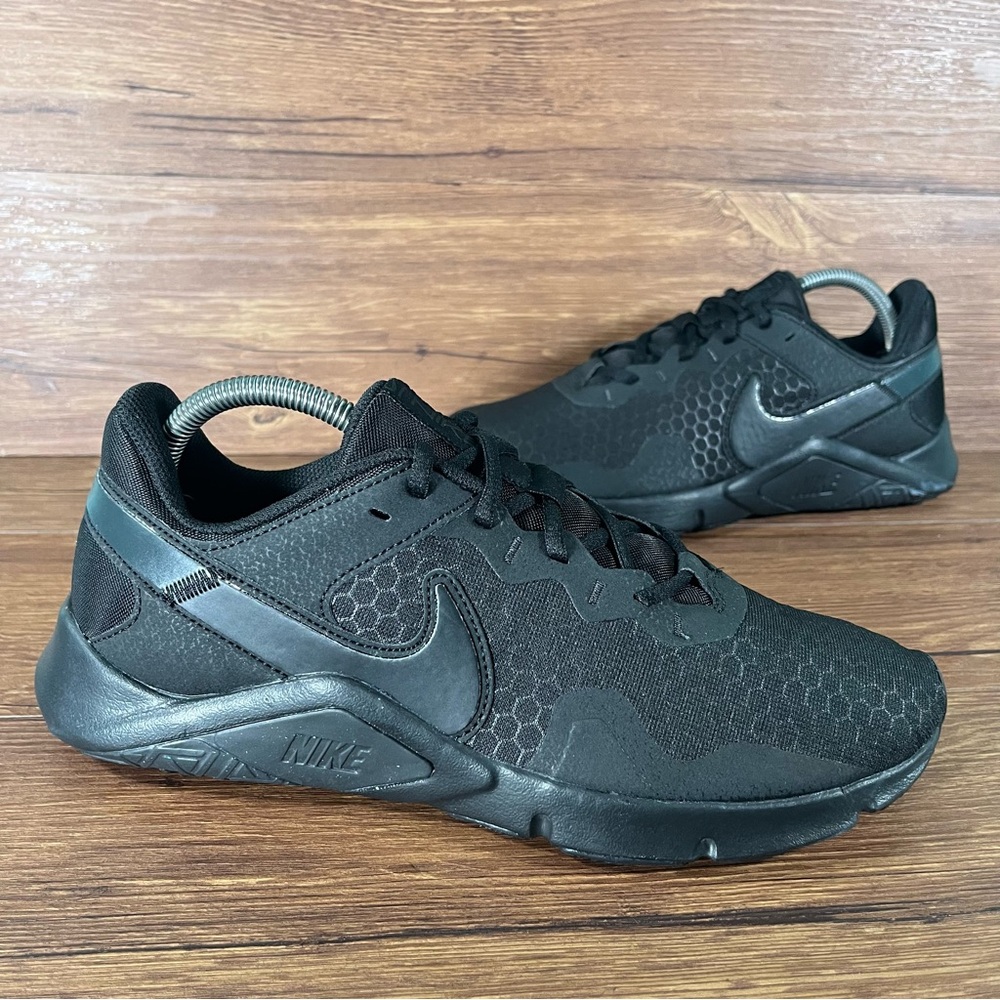 Nike Legend Essential 2 Training Shoes Athletic‎ Sneakers Women’s Size 10